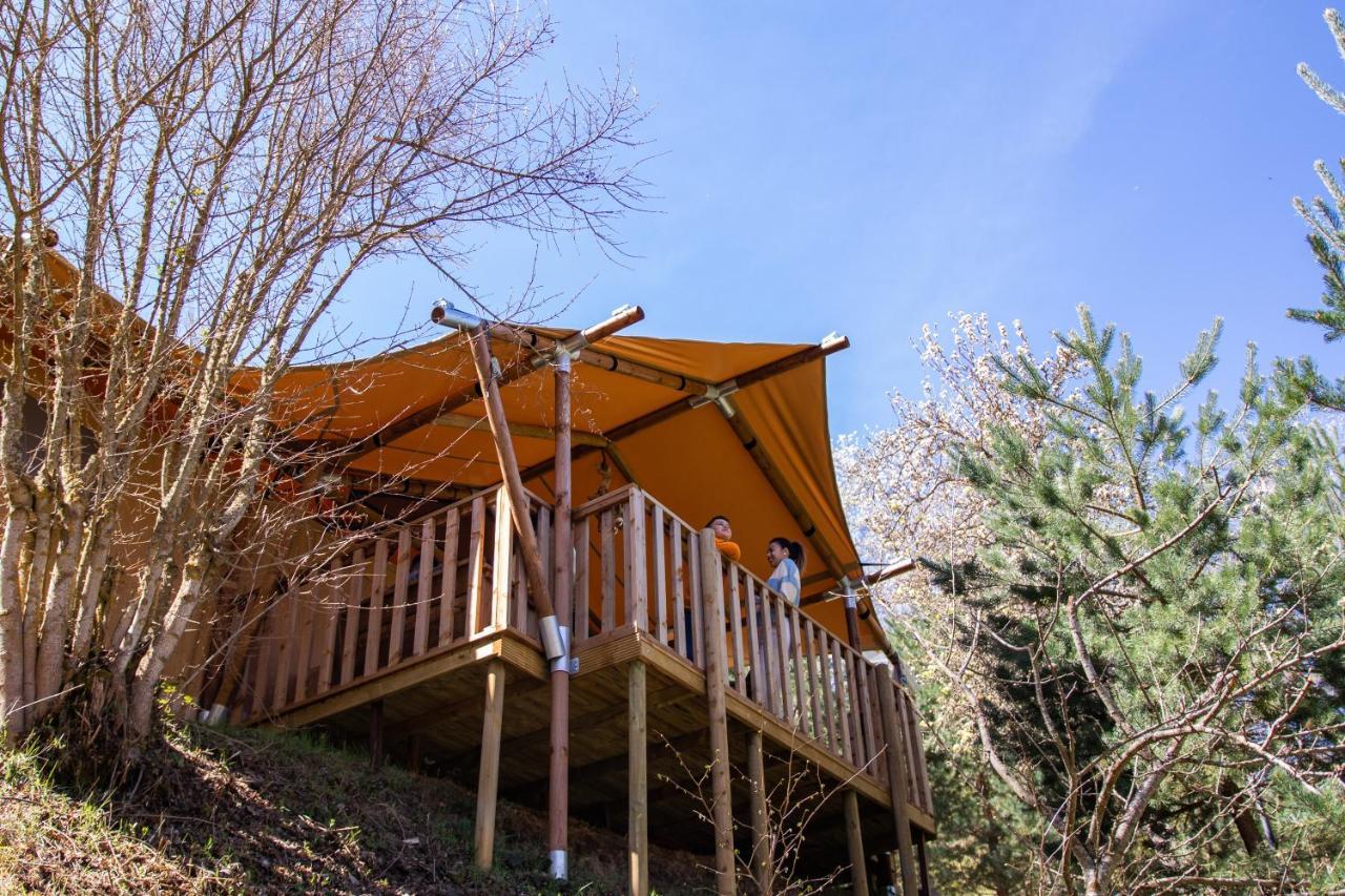 Camping Resort La Trapera Pradoluengo Екстериор снимка